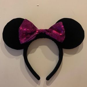 MUST GO!!! Minnie Mouse Ears